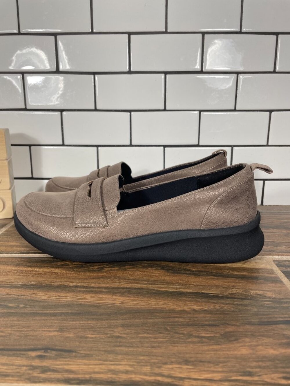 Clarks Sillian 2.0 Hope Shoes Womens Sz 7 Pewter Cloudsteppers Penny Loafer NEW